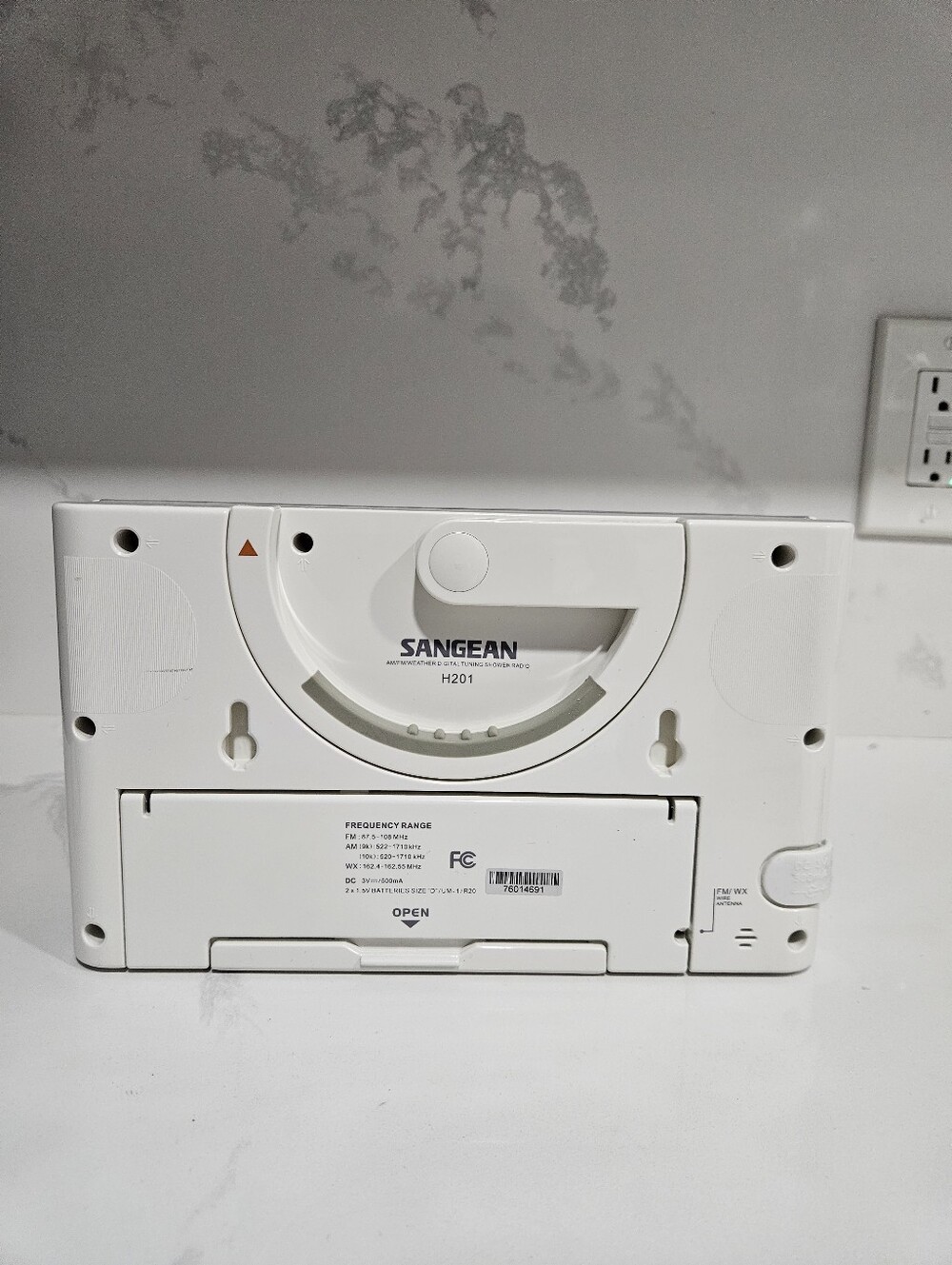 Sangean H201 Weather Alert Waterproof Shower Radio New Without Box - Picture 2 of 9